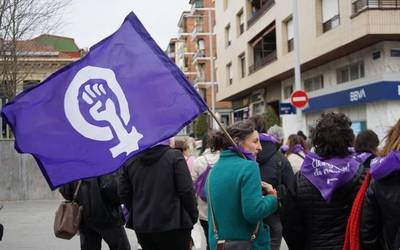 Ehunka herritar mobilizatu dira Amurrion, Emakumeon* Sareak deitutako manifestazioan