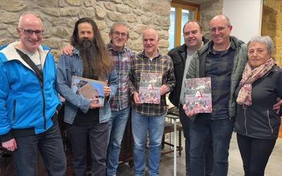 'Antzuolako Alardea' komikiaren aurkezpena egin dute