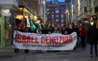 Israelek su-etena hautsi izana salatu dute Gasteizen