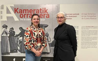Aloña Intxaurrandieta: "Eulalia Abaituaren garaiko emakumeen errealitatea erakusteko modurik onena iruditzen zaigu"
