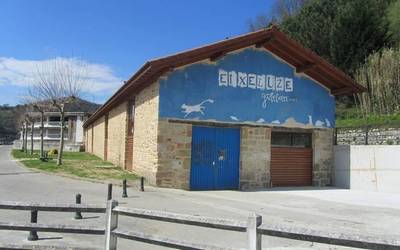 Gaur egingo dute I. Garrock jaialdia, Etxeluze gaztetxean
