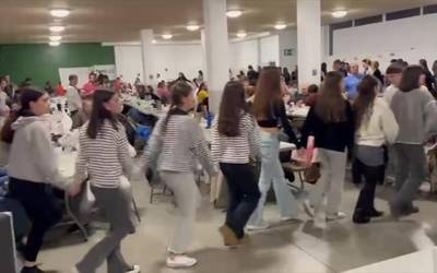 Euskal kantutegiko abesti ezagunak, Gaztelupekoen udaberriko kantu-afarian
