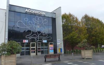 Agorrosingo kirol gunea zabalik dago