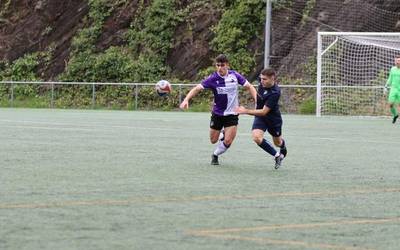 Etxanizen eta Aizpuruaren zartada bana (1-1), eta kitto