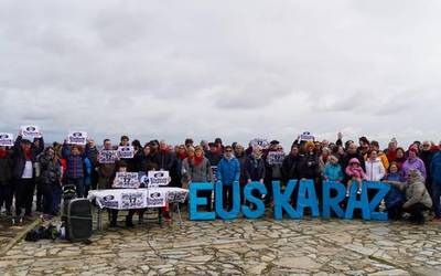 Euskara sustatzeko eta sareak ehuntzeko taldea sortu da Erriberan