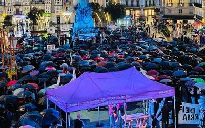 Euskal Herri osoko lurraren defentsan Gasteizen