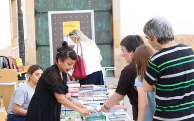 Liburuaren Eguna ospatzeko hitzordu ugari eskainiko ditu Udal Bibliotekak