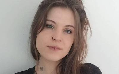 Bere lehen olerki liburua plazaratu du Leire Ugadik, eta Faktorian aurkeztuko du apirilaren 3an