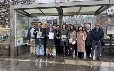 Bailarako herrien arteko autobus linea berriak eta zuzenagoak proposatu ditu EAJk