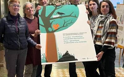 Etxebizitza eredu bakarra ez dagoela ikusarazteko, jardunaldiak