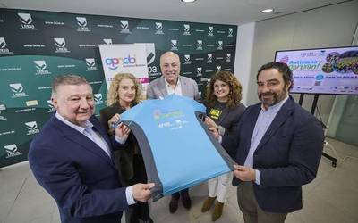 APNABIk 1.000 pertsona baino gehiago batu gura ditu Leioan, Autismoaren Munduko Eguneko martxan