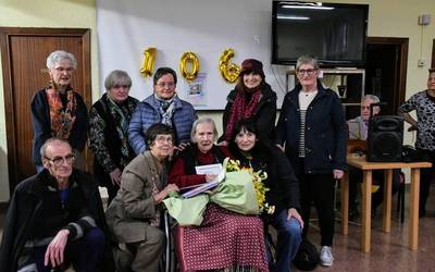 106 urte bete ditu Anuntxi Duhalde erratzuarrak