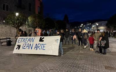 Plazan elkartuko dira bihar arratsaldean presoen eta iheslarien eskubideen alde