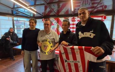 Antzuolako Athleticeko lagunartearen aurkezpena egin dute