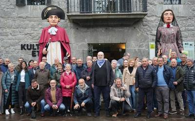 Jendetzak omendu du Luis Mari Tomé 'Nene'