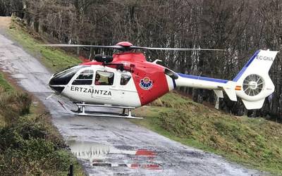Zalditik eroritako gizonezko bat erreskatatu dute helikopteroz Arrankudiaga-Zollon