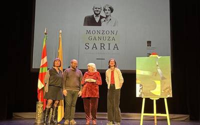 Amaia Zubiriak jaso du Monzon-Ganuza saria