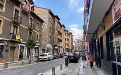 Lau pertsona eraman dituzte ospitalera, Zornotzako sute batean kea arnasteagatik