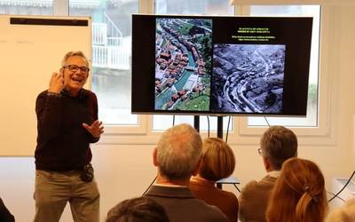 Ikusgai dago Ramon Leturiondok Soraluzeren bilakaera historikoaren gainean eskaini zuen hitzaldia