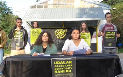 Burlatako gaztetxeak aurrera jarraituko du Udalarekin adostasunera iritsi ondoren