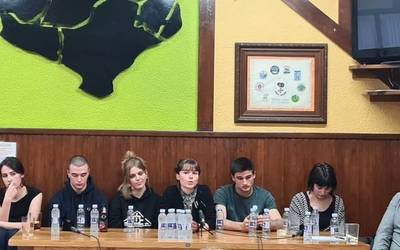 Osinalde Sariko finalerako txartxela lortu du Haira Aizpurua bertsolari saratarrak