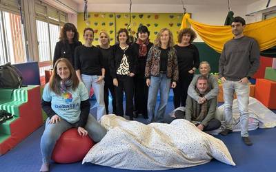 'DebaTearen mundua' espazioa Urbarzubi gelan ireki dute, Arizmendi ikastetxeko Uribarri gunean
