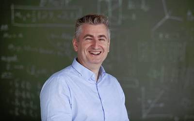Javier Aizpurua (Basque Quantum): "Munduko ordenagailu kuantiko puntakoena Euskal Herrian egongo da udazkenetik aurrera"
