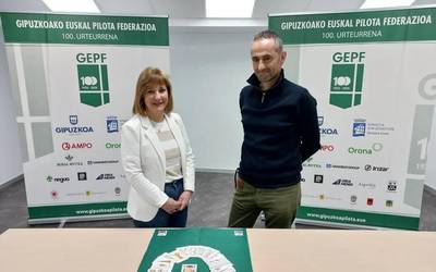 Euskal pilotaleko karta sorta ondu du Daniel Carballok