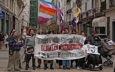 Trans kolektiboek Osakidetza kritikatu dute haiekin ez biltzeagatik