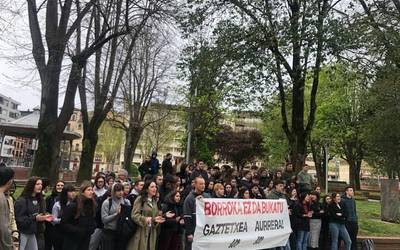 Absolbitu egin dituzte Correosen okupazioagaz lotuta epaitutako lau gazteak