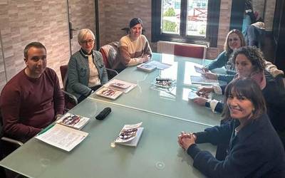 Indarkeria matxistari erantzun integrala emateko, erakundeen arteko lehen protokoloa aurkeztu da Derion