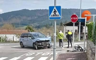 Zauriturik gabeko trafiko istripua gertatu da gaur goizean Amurrion