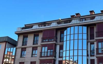 Sua piztu da Kantauri plazako pisu batean