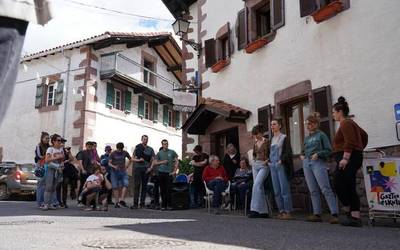[ARGAZKIAK]: Giro ederra Baztandik Independentziara! egunean Erratzun