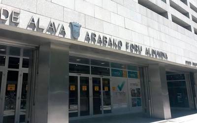Abian da errenta aitorpenaren kanpaina Araban
