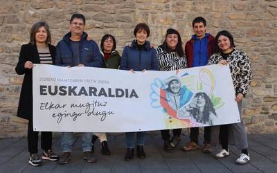 Euskaraldirako herria apaintzeko euskarriak sortuko dituzte zapatuan