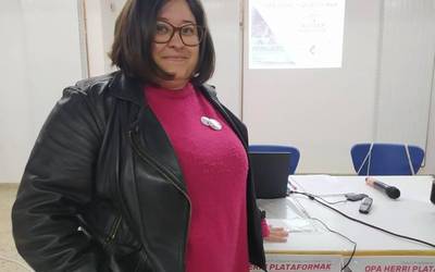 "Osasungintza publikoa arriskuan ikusten dugu"