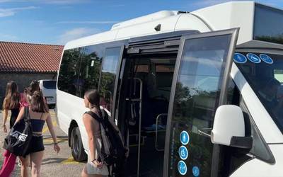 Errepidea itxita eta autobus zerbitzua Udala auzora domekan