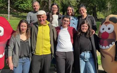 Rola aukeratu eta Euskaraldian izena ematera deitu dituzte debagoiendarrak
