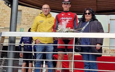 Erramu Trofeo jendetsua espero da Altsasun