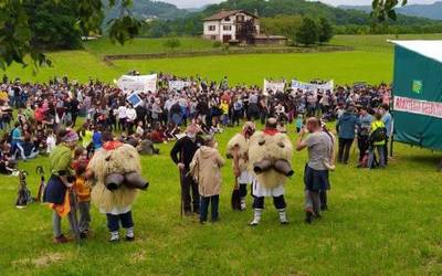Gaur egingo dute Gaztetxean Baztango Aroztegiaren aurkako "erresistentzia jaialdia"