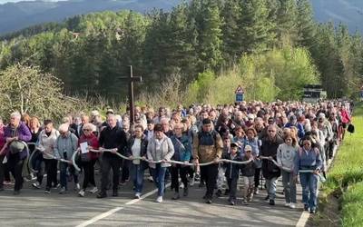 Gipuzkoa osoko jendea batu du Arantzazurako Gurutze Bideak