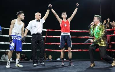 Mochine El Cabouri plazentziatarrak Gipuzkoako titulua eskuratu du jendetza batu duen boxeo jaialdian