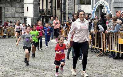 500 parte hartzailetik gora Leitzako Herri Krosean