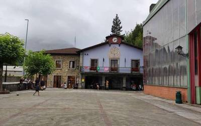 Jaietako kartelik onenak 350 euro irabaziko ditu Izurtzan