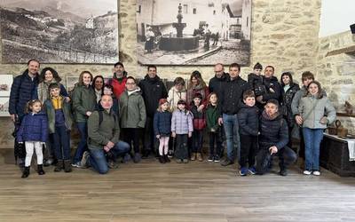 Bisitari ugari jaso du Gatz Museoak Aste Santuan