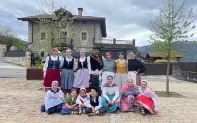 Erauntsi Dantza Taldeak alaitu ditu Artomañako Jaiak