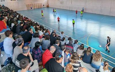 Ikusmin handia piztu du Aurrerak antolatutako areto futbol txapelketak