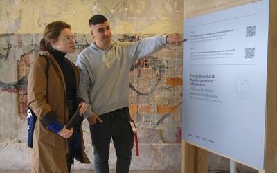 Errealitate birtualez egindako bisitak inauguratu dituzte Begoñako Galerietan