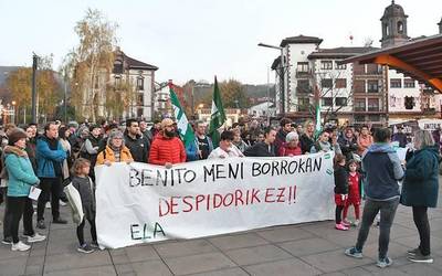 Benito Menniko langileek elkarretaratzea eginen dute bihar Elizondoko plazan